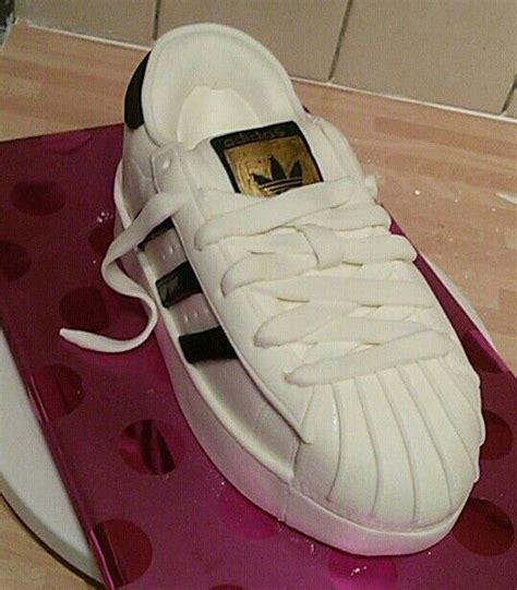 adidas schuh kuchen|Adidas Superstars Cake .